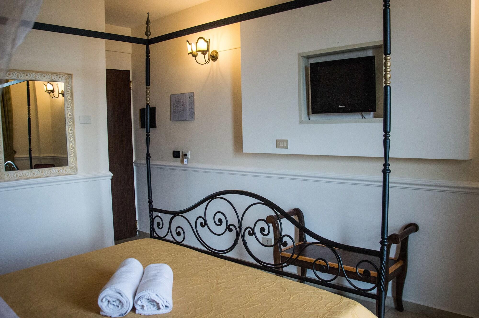 Hotel & Apartments Villa Linda จีอาร์ดีนี นักซอส ภายนอก รูปภาพ