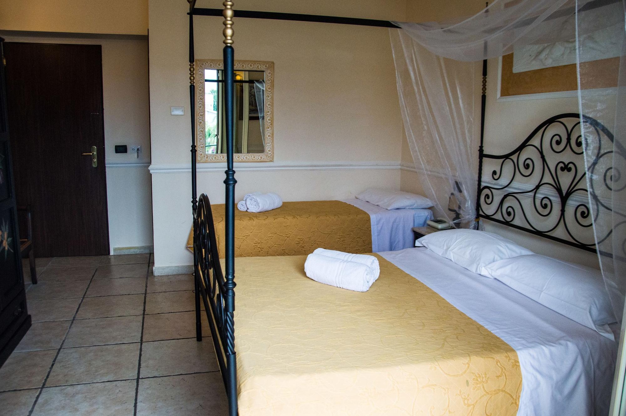 Hotel & Apartments Villa Linda จีอาร์ดีนี นักซอส ภายนอก รูปภาพ