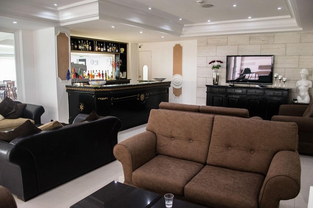 Hotel & Apartments Villa Linda จีอาร์ดีนี นักซอส ภายนอก รูปภาพ