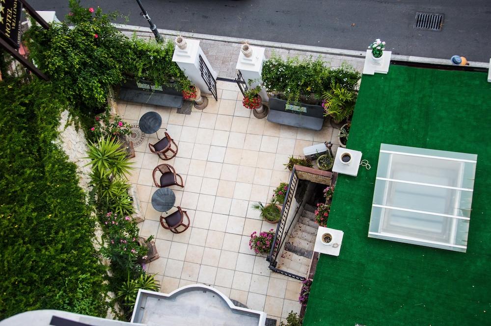 Hotel & Apartments Villa Linda จีอาร์ดีนี นักซอส ภายนอก รูปภาพ