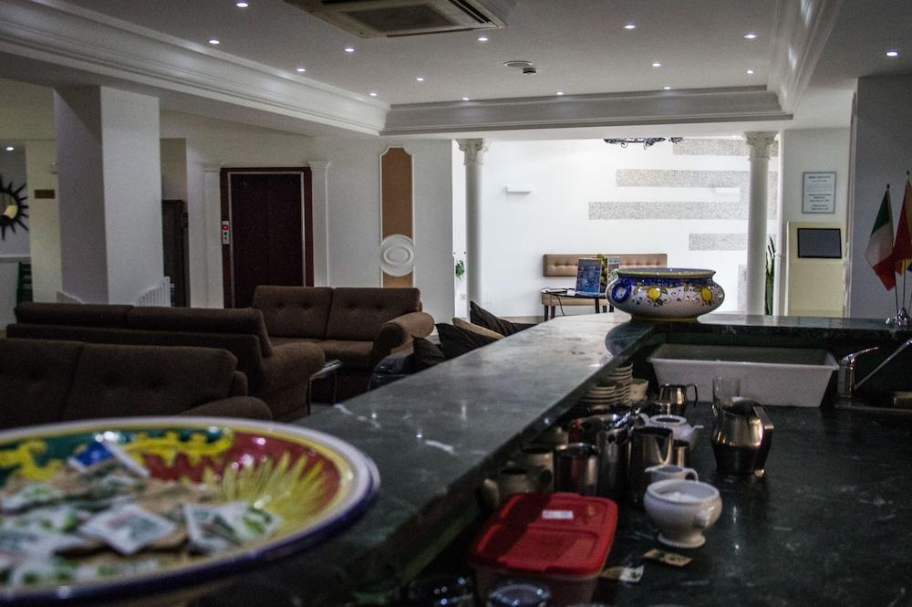 Hotel & Apartments Villa Linda จีอาร์ดีนี นักซอส ภายนอก รูปภาพ