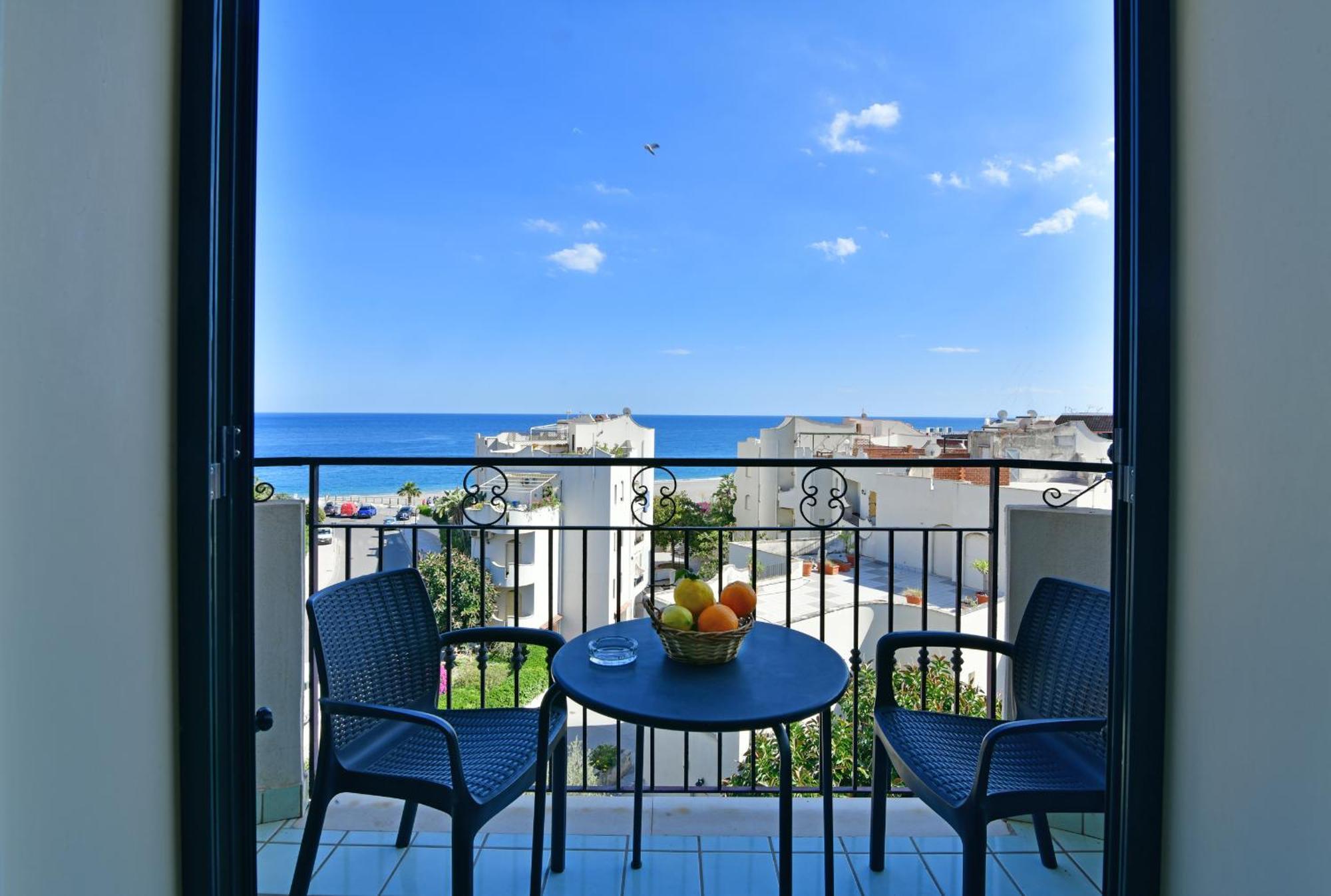 Hotel & Apartments Villa Linda จีอาร์ดีนี นักซอส ภายนอก รูปภาพ