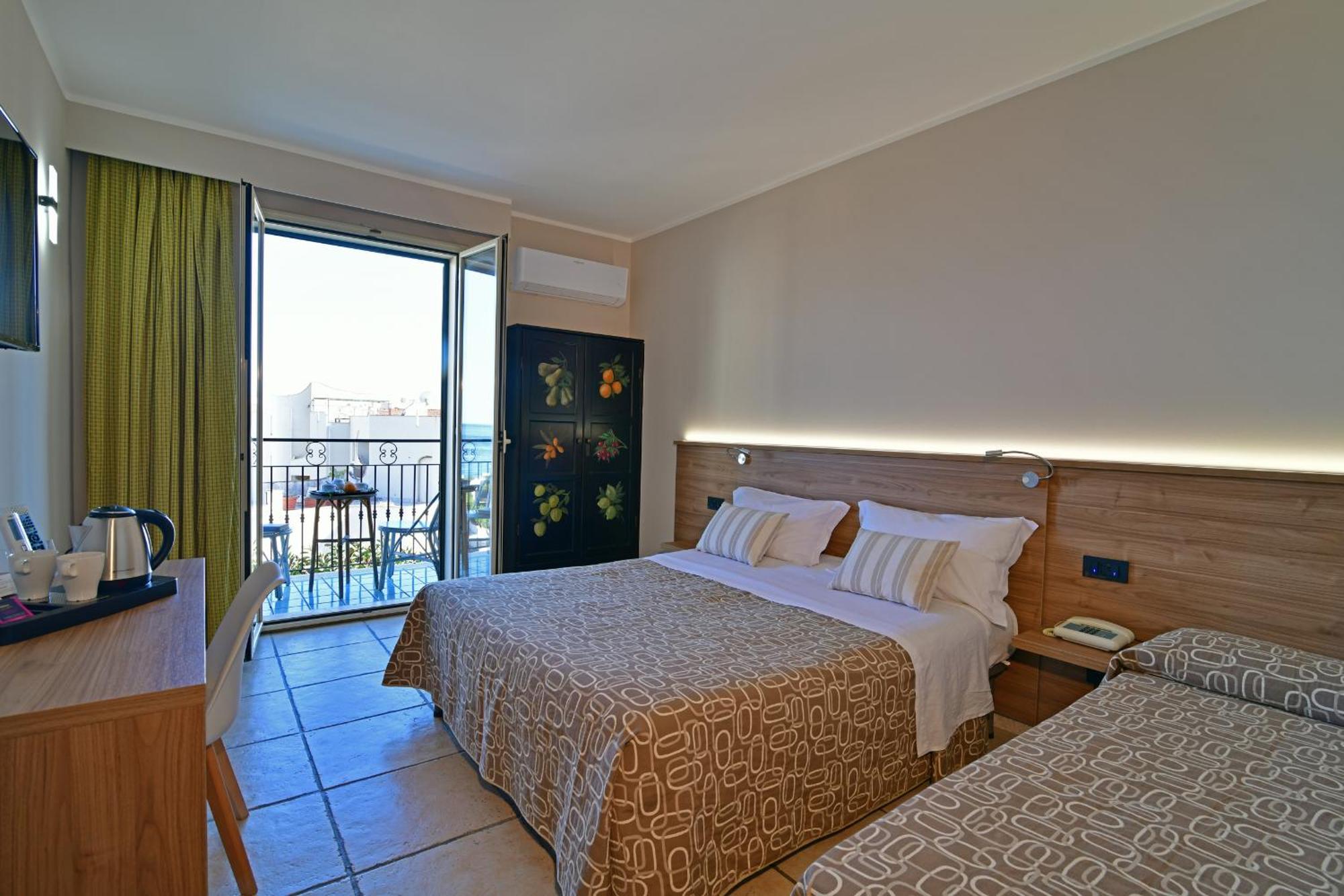 Hotel & Apartments Villa Linda จีอาร์ดีนี นักซอส ภายนอก รูปภาพ