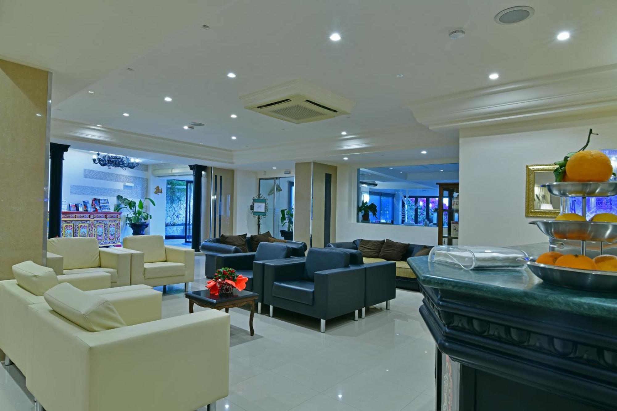 Hotel & Apartments Villa Linda จีอาร์ดีนี นักซอส ภายนอก รูปภาพ