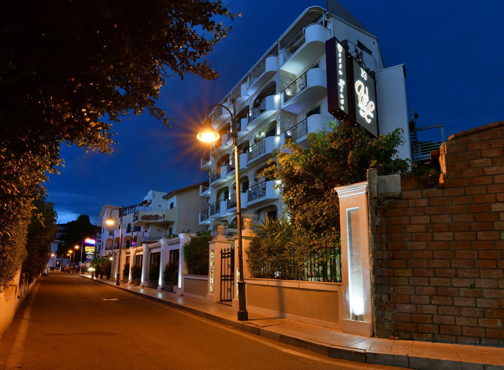Hotel & Apartments Villa Linda จีอาร์ดีนี นักซอส ภายนอก รูปภาพ
