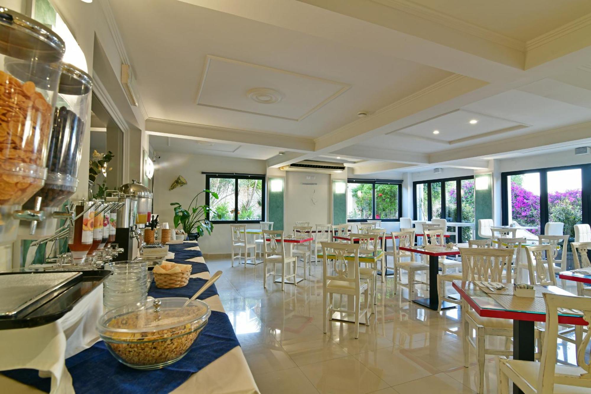 Hotel & Apartments Villa Linda จีอาร์ดีนี นักซอส ภายนอก รูปภาพ
