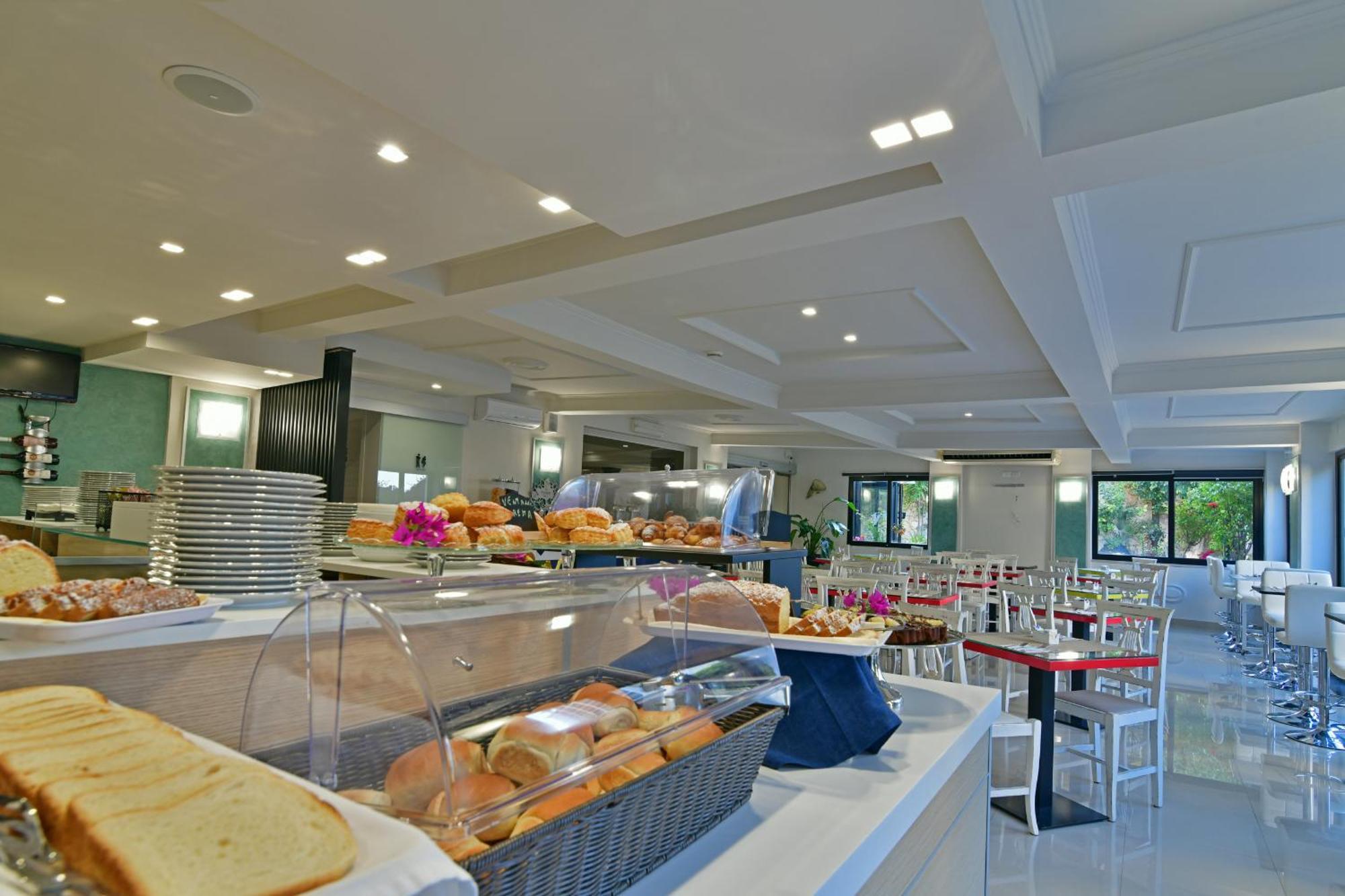 Hotel & Apartments Villa Linda จีอาร์ดีนี นักซอส ภายนอก รูปภาพ